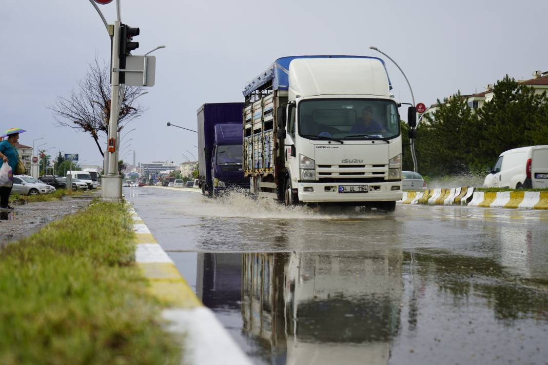 Trakya'da sağanak etkili oluyor - Resim: 9